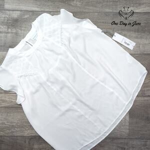 Liz Claiborne Short Sleeve Top Size S